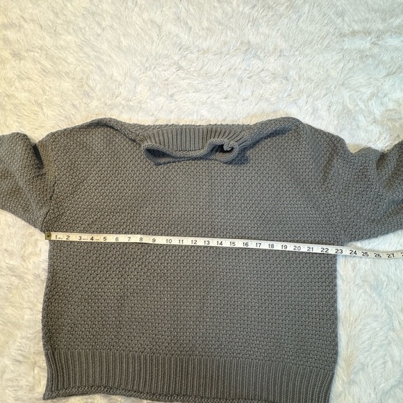 Women’s Zesica’s turtleneck batwing chunky sweater, gray, large. - Picture 5 of 7